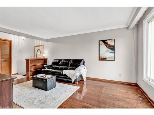 27 Trelawn Parkway, Welland, ON - Indoor