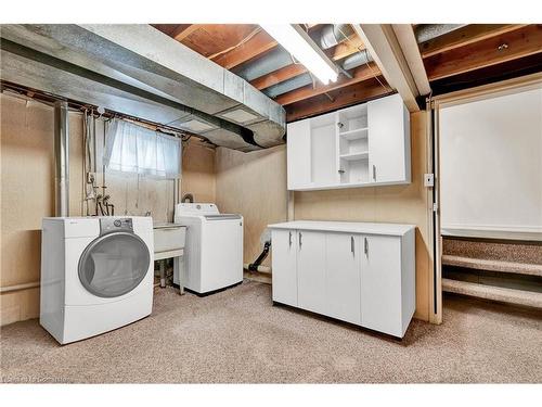 27 Trelawn Parkway, Welland, ON - Indoor Photo Showing Laundry Room