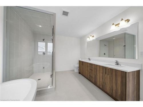 55 Teskey Crescent, Hamilton, ON - Indoor Photo Showing Bathroom