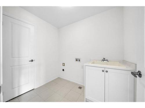 55 Teskey Crescent, Hamilton, ON - Indoor Photo Showing Other Room