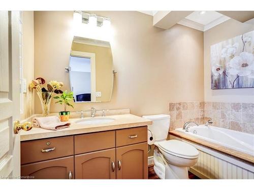 27-515 North Service Road, Stoney Creek, ON - Indoor Photo Showing Bathroom