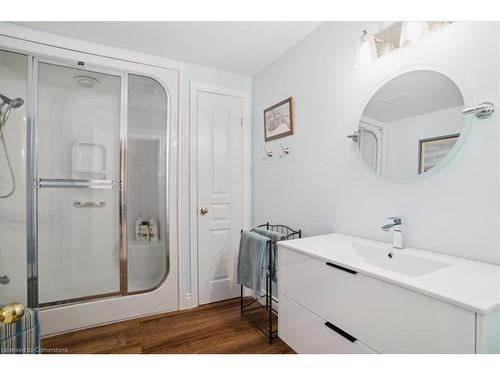 27-515 North Service Road, Stoney Creek, ON - Indoor Photo Showing Bathroom