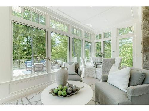 183 Mill Street S, Hamilton, ON - Indoor Photo Showing Living Room