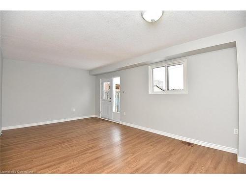 15 Wood Street E, Hamilton, ON - Indoor Photo Showing Other Room