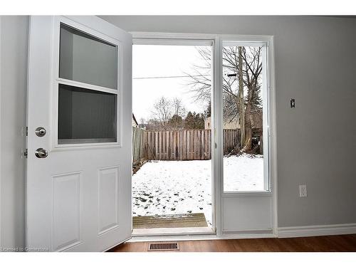 15 Wood Street E, Hamilton, ON - Indoor Photo Showing Other Room