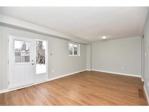 15 Wood Street E, Hamilton, ON - Indoor Photo Showing Other Room