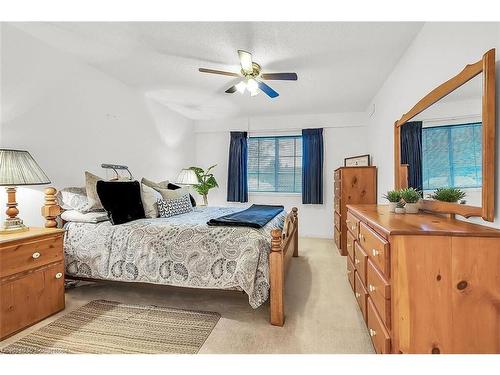 376 Silverbirch Boulevard, Mount Hope, ON - Indoor Photo Showing Bedroom