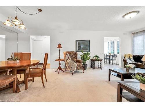 376 Silverbirch Boulevard, Mount Hope, ON - Indoor Photo Showing Other Room