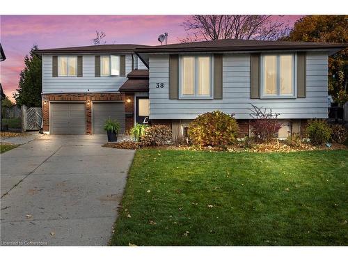 38 Brett Court, Hamilton, ON - Outdoor With Facade