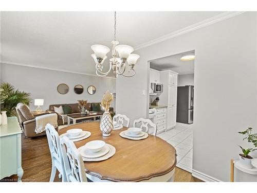 38 Brett Court, Hamilton, ON - Indoor Photo Showing Dining Room