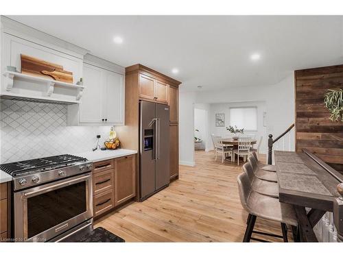 325 East 24Th Street, Hamilton, ON - Indoor Photo Showing Kitchen With Stainless Steel Kitchen With Upgraded Kitchen