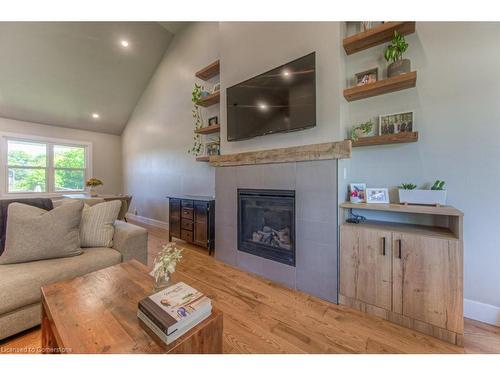 6 Shirley Street, Dundas, ON - Indoor Photo Showing Living Room With Fireplace