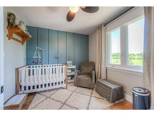 6 Shirley Street, Dundas, ON - Indoor Photo Showing Bedroom