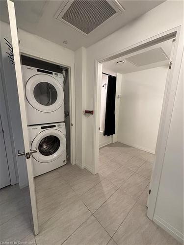 803-108 Garment Street, Kitchener, ON - Indoor Photo Showing Laundry Room