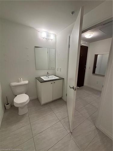 803-108 Garment Street, Kitchener, ON - Indoor Photo Showing Bathroom