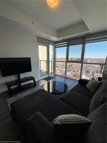 2303-108 Garment Street, Kitchener, ON - Indoor Photo Showing Living Room