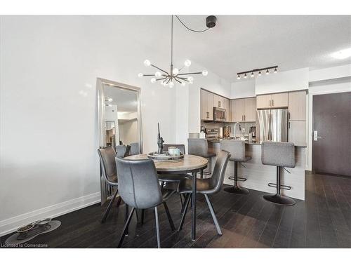 222-65 Speers Road, Oakville, ON - Indoor Photo Showing Dining Room