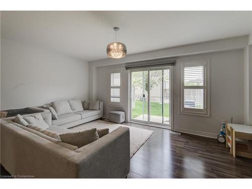 34 Arlington Crescent, Guelph, ON - Indoor Photo Showing Living Room