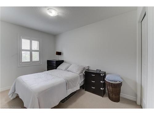 34 Arlington Crescent, Guelph, ON - Indoor Photo Showing Bedroom