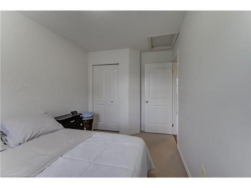 34 Arlington Crescent, Guelph, ON - Indoor Photo Showing Bedroom