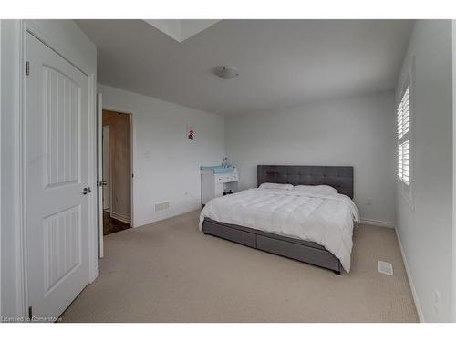 34 Arlington Crescent, Guelph, ON - Indoor Photo Showing Bedroom