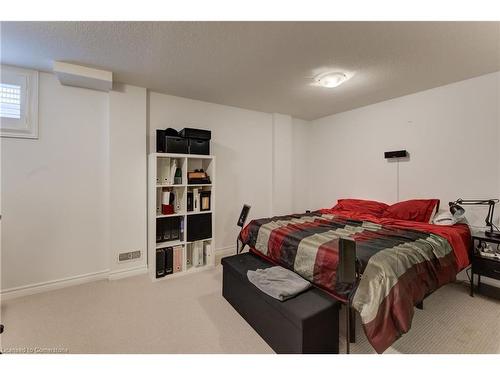 34 Arlington Crescent, Guelph, ON - Indoor Photo Showing Bedroom