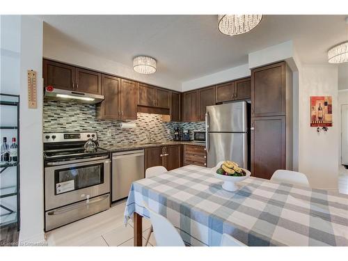 34 Arlington Crescent, Guelph, ON - Indoor Photo Showing Kitchen