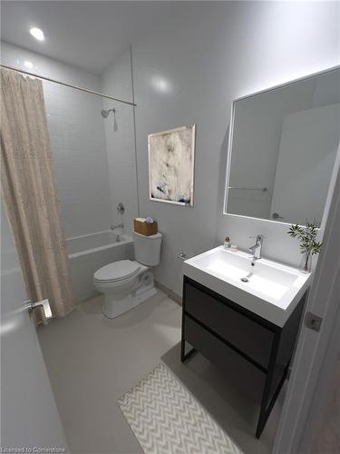 115-150 Logan Avenue, Toronto, ON - Indoor Photo Showing Bathroom