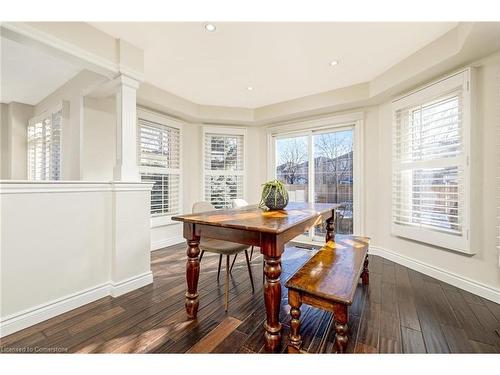 1594 Stillriver Crescent, Mississauga, ON - Indoor Photo Showing Living Room With Fireplace