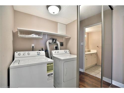 1414-500 Green Road, Stoney Creek, ON - Indoor Photo Showing Laundry Room