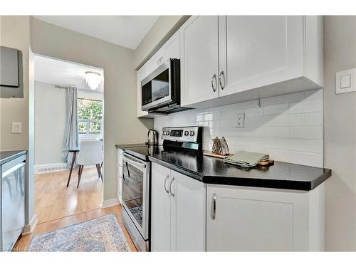 507-1966 Main Street E, Hamilton, ON - Indoor Photo Showing Kitchen With Upgraded Kitchen