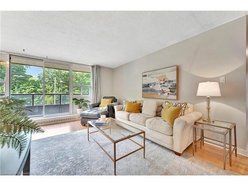 507-1966 Main Street E, Hamilton, ON - Indoor Photo Showing Living Room