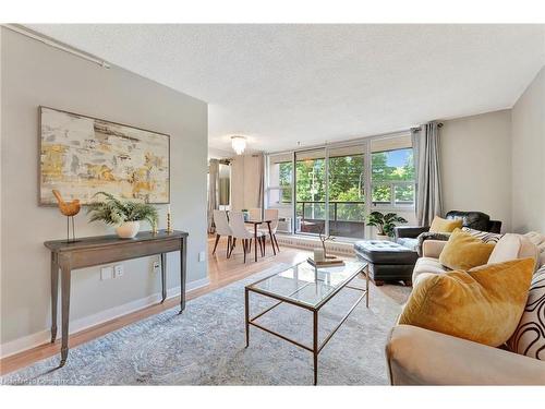 507-1966 Main Street E, Hamilton, ON - Indoor Photo Showing Living Room