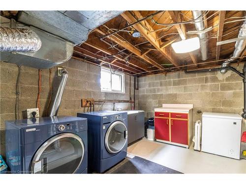 1043 Joan Drive, Burlington, ON - Indoor Photo Showing Laundry Room