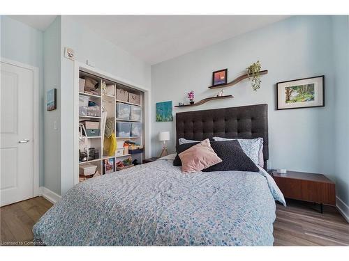 801-90 Charlton Avenue W, Hamilton, ON - Indoor Photo Showing Bedroom