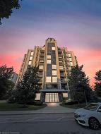 801-90 Charlton Avenue W Hamilton, ON L8P 0B4