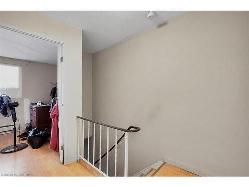 832-350 Quigley Road, Hamilton, ON - Indoor Photo Showing Other Room