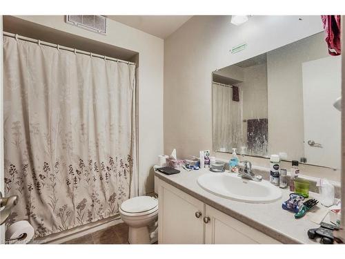 832-350 Quigley Road, Hamilton, ON - Indoor Photo Showing Bathroom