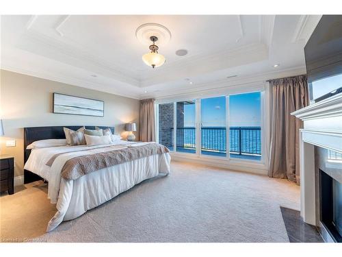 56 Aquamarine Drive, Hamilton, ON - Indoor Photo Showing Bedroom