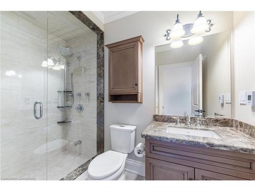 56 Aquamarine Drive, Hamilton, ON - Indoor Photo Showing Bathroom