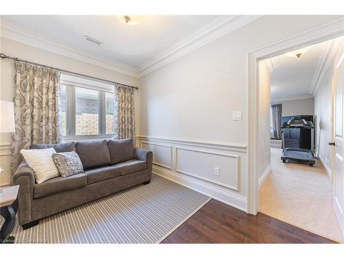 56 Aquamarine Drive, Hamilton, ON - Indoor Photo Showing Living Room