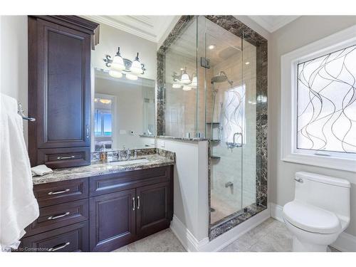 56 Aquamarine Drive, Hamilton, ON - Indoor Photo Showing Bathroom