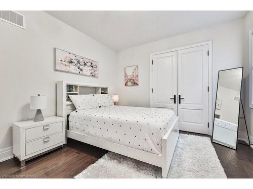 2301 Charles Cornwall Avenue, Oakville, ON - Indoor Photo Showing Bedroom