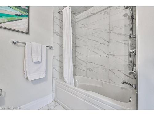 2301 Charles Cornwall Avenue, Oakville, ON - Indoor Photo Showing Bathroom