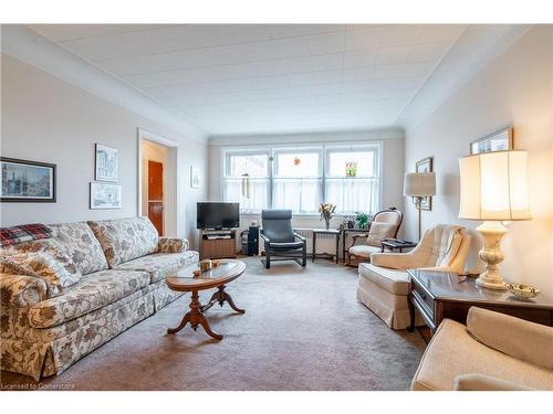 407C-5 East 36Th Street, Hamilton, ON - Indoor Photo Showing Living Room