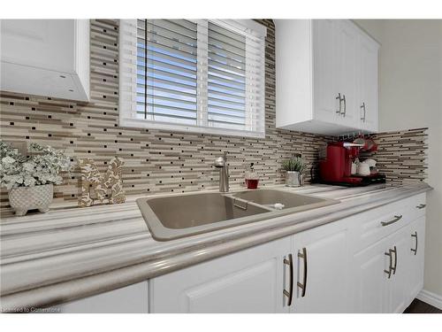 263 Orkney Street W, Caledonia, ON - Indoor Photo Showing Kitchen With Double Sink