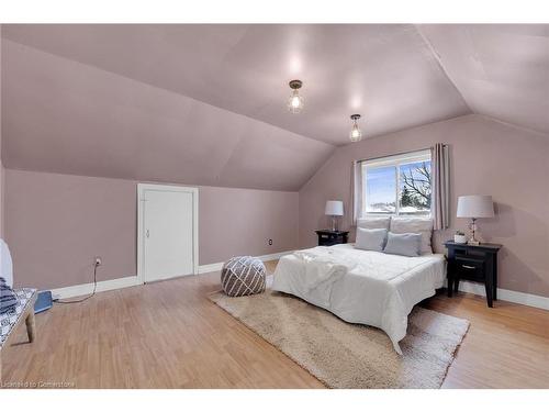 263 Orkney Street W, Caledonia, ON - Indoor Photo Showing Bedroom