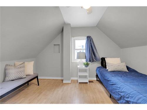 263 Orkney Street W, Caledonia, ON - Indoor Photo Showing Bedroom