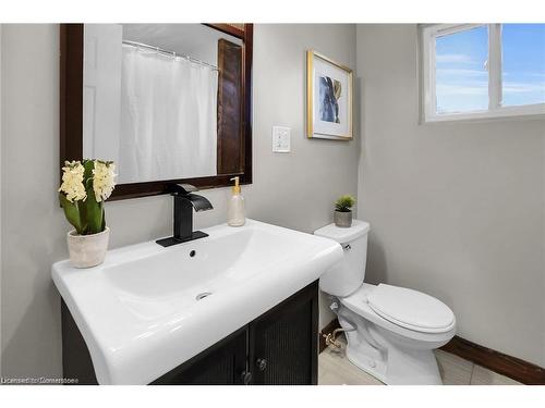 91 Leaside Drive, Welland, ON - Indoor Photo Showing Bathroom