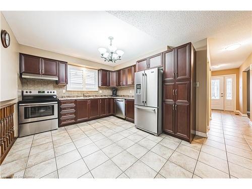 153 Ravenbury Drive, Hamilton, ON - Indoor Photo Showing Kitchen With Stainless Steel Kitchen